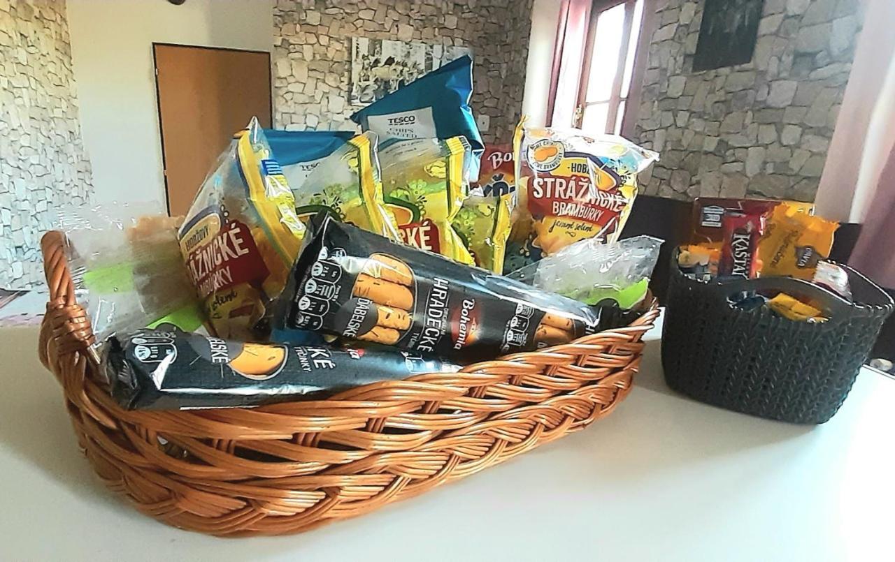 Penzion U Draci Skaly Hotel Svojse Kültér fotó